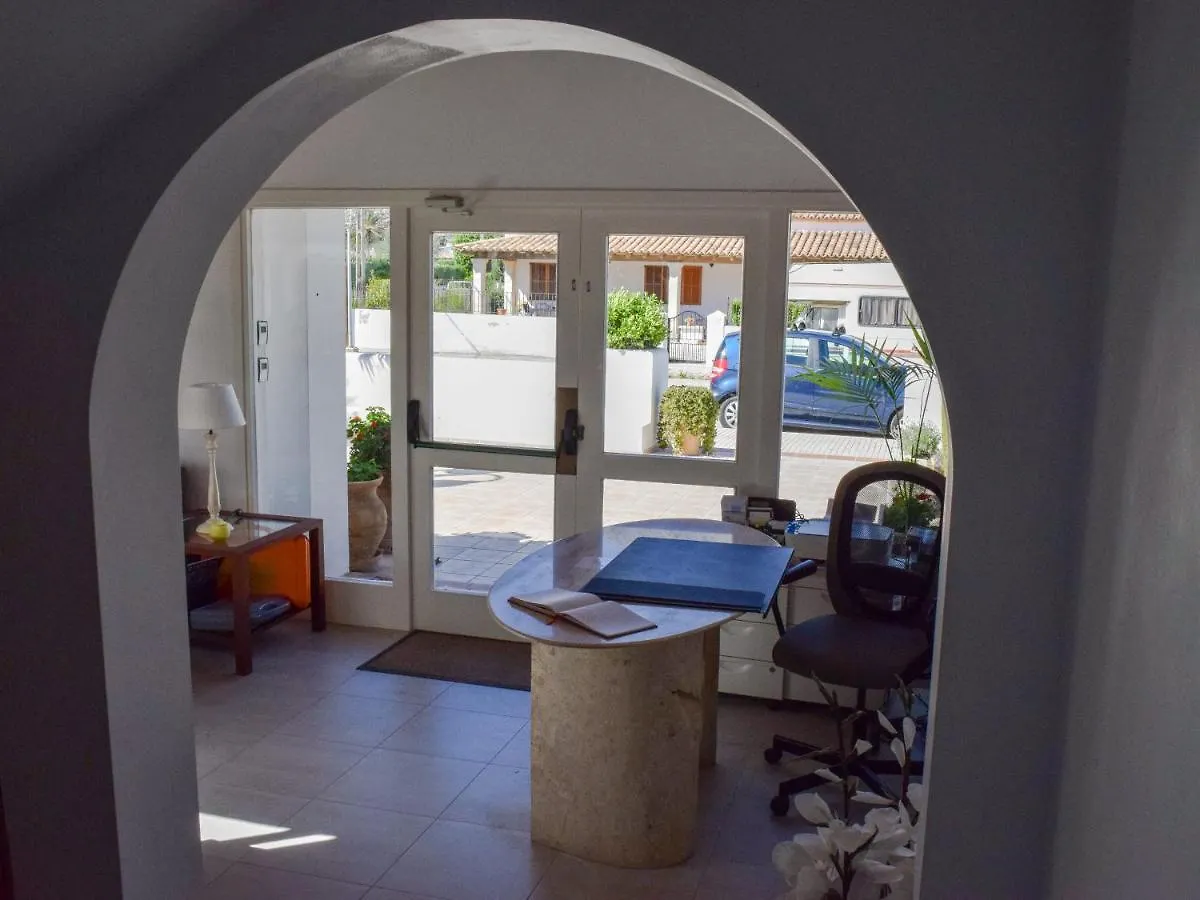 Villa Allexia- Apartment Sol - Puerto Pollensa 0*, 波连萨港